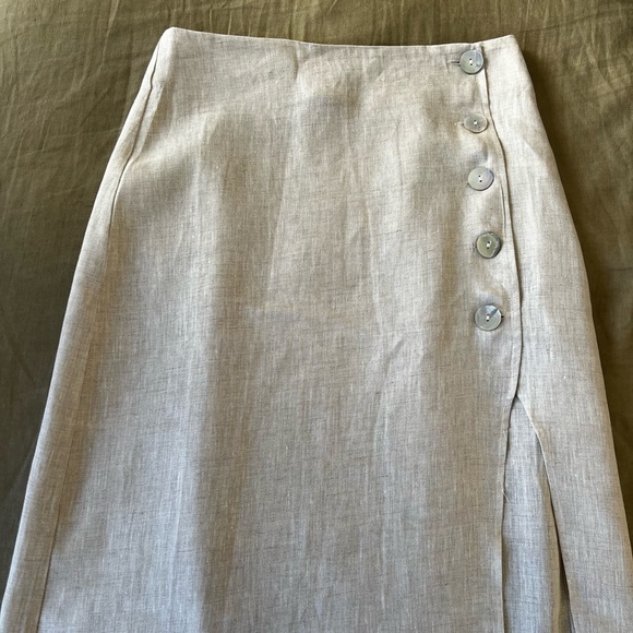 Lulus Caught In Cannes Beige High-waisted Side Button Midi Skirt - M - NWOT - Picture 2 of 3